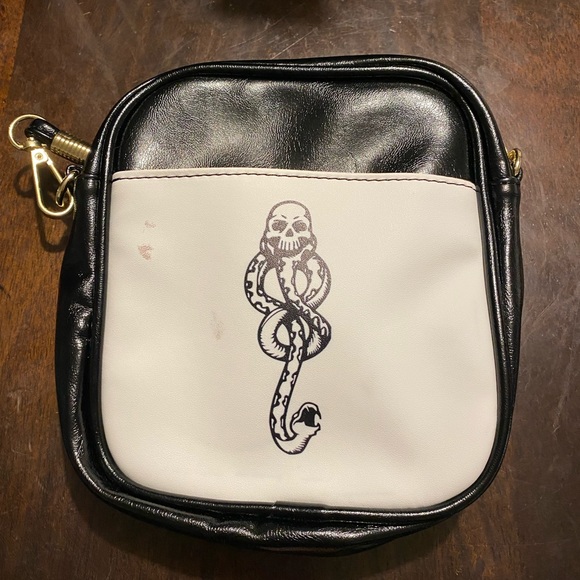 BRAND NEW Death Eater Harry Potter Crossbody Purse with defect 2 - Picture 2 of 2